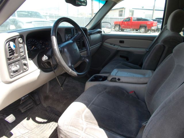 2002 Chevrolet Tahoe Base