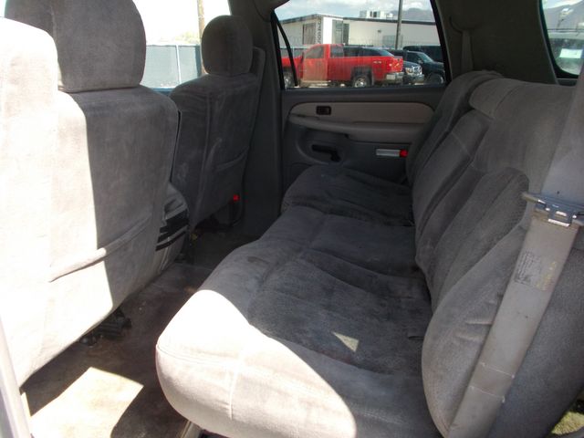 2002 Chevrolet Tahoe Base