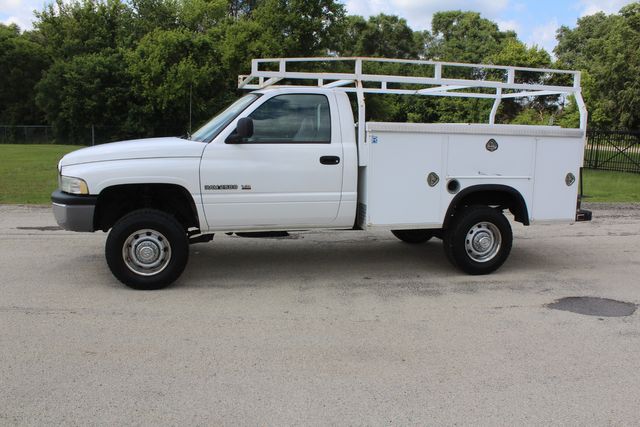 2002 Dodge Ram 2500 4x4 Utility | Roscoe, IL | Autoland Outlets 2002 Dodge Ram 2500 4x4 Utility | Roscoe, IL | Autoland Outlets