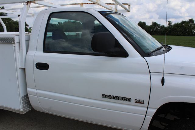 2002 Dodge Ram 2500 4x4 Utility | Roscoe, IL | Autoland Outlets 2002 Dodge Ram 2500 4x4 Utility | Roscoe, IL | Autoland Outlets
