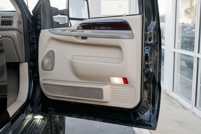 2002 Ford Excursion Limited 4X4 / 7.3L TURBO DIESEL W/ UPGRADES | Austin, TX | Rocky Mountain Truck Stop Austin