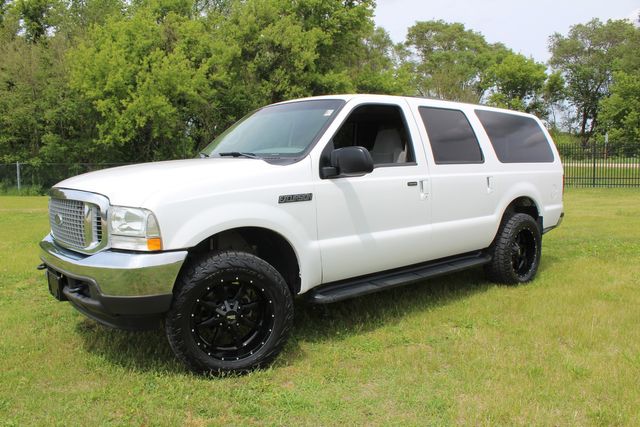 2002 Ford Excursion Diesel 4x4 XLT | Roscoe, IL | Autoland Outlets