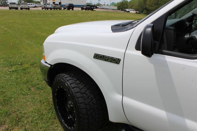2002 Ford Excursion Diesel 4x4 XLT | Roscoe, IL | Autoland Outlets