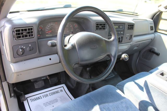 2002 Ford F-550 Super Duty XL Cab & Chassis | Roscoe, IL | Autoland Outlets 2002 Ford F-550 Super Duty XL Cab & Chassis | Roscoe, IL | Autoland Outlets