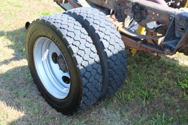 2002 Ford F-550 Super Duty XL Cab & Chassis | Roscoe, IL | Autoland Outlets 2002 Ford F-550 Super Duty XL Cab & Chassis | Roscoe, IL | Autoland Outlets