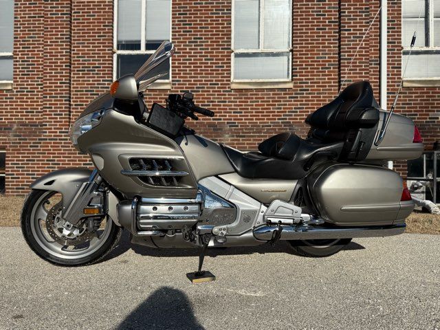 2002 Honda Gold Wing Base