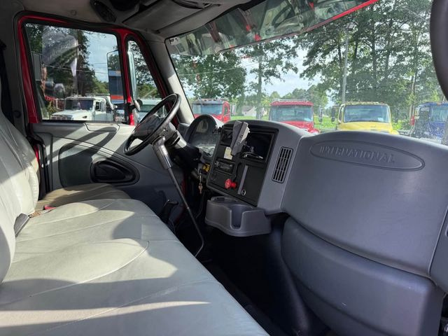 2002 International 4300