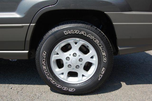 2002 Jeep Grand Cherokee Sport | Charlotte, North Carolina | ADVENTURE VANS 2002 Jeep Grand Cherokee Sport | Charlotte, North Carolina | ADVENTURE VANS