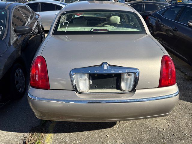 2002 Lincoln Town Car Executive | Kenner, LA | Auto Nation LLC 2002 Lincoln Town Car Executive | Kenner, LA | Auto Nation LLC