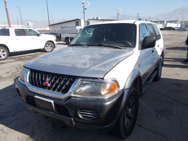 2002 Mitsubishi Montero Sport XLS