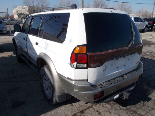 2002 Mitsubishi Montero Sport XLS