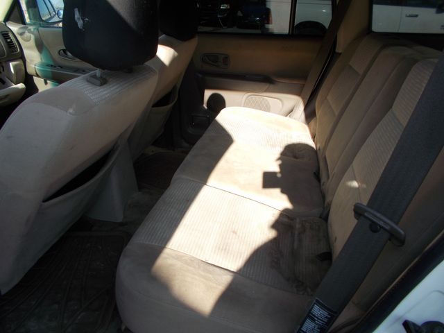 2002 Mitsubishi Montero Sport XLS