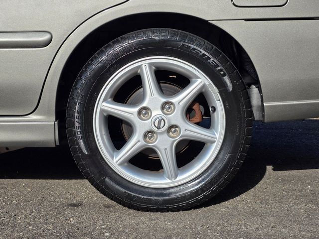 2002 Nissan Sentra SE-R 2002 Nissan Sentra SE-R