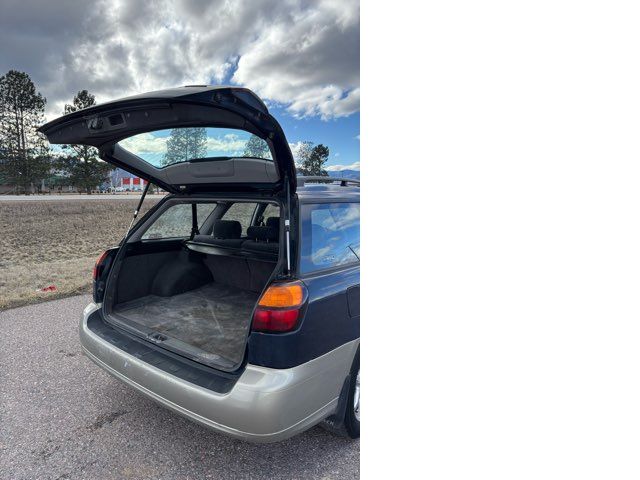 2002 Subaru Outback Base