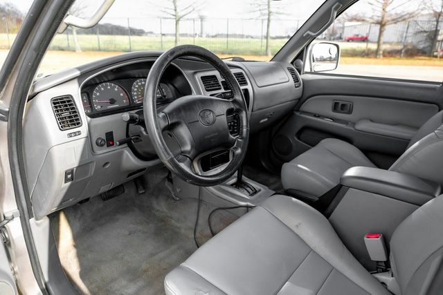 2002 Toyota 4Runner SR5