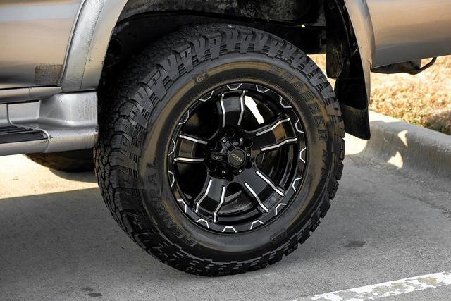 2002 Toyota 4Runner SR5