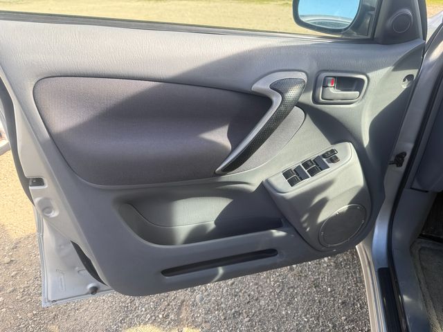 2002 Toyota RAV4 Base