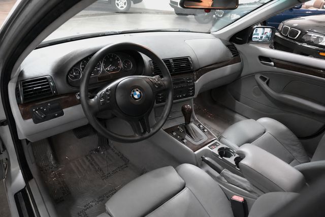 2003 BMW 3 Series 330i Sport 