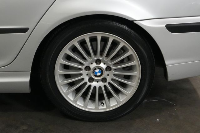 2003 BMW 3 Series 330i Sport 