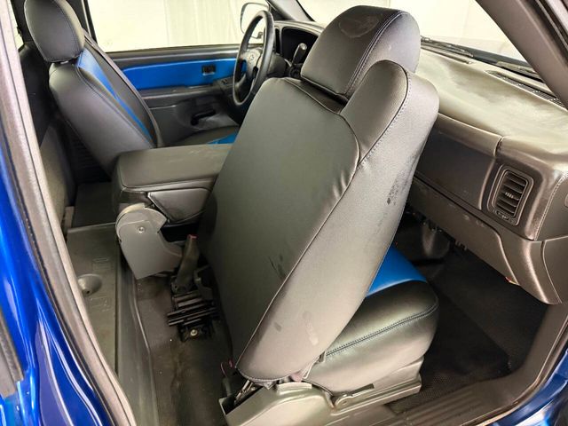 2003 Chevrolet Silverado 1500 LS 2dr Standard Cab Rwd SB | Houston, TX | Houston Auto Credit 2003 Chevrolet Silverado 1500 LS 2dr Standard Cab Rwd SB | Houston, TX | Houston Auto Credit