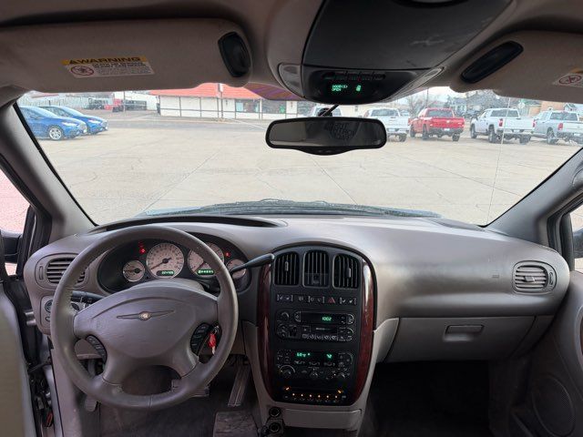 2003 Chrysler Town and Country Limited | Dickinson, ND | Heiser Motors 2003 Chrysler Town and Country Limited | Dickinson, ND | Heiser Motors