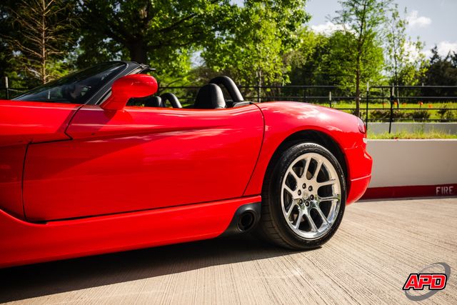 2003 Dodge Viper SRT-10