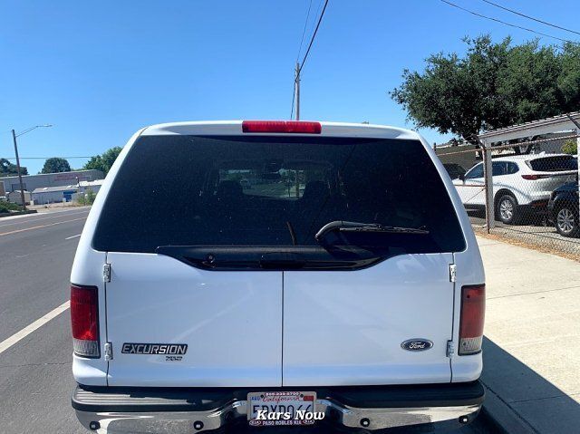 2003 Ford Excursion XLT  6.0L  Diesel 2WD