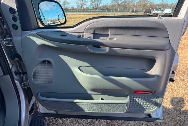 2003 Ford Excursion XLT | Roscoe, IL | Autoland Outlets