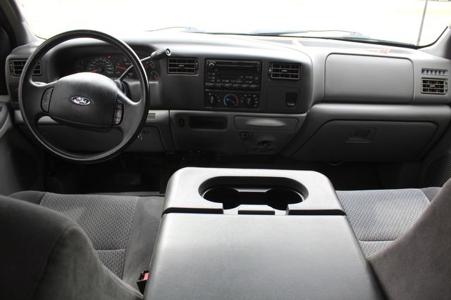 2003 Ford F-250 Super Duty XLT | Roscoe, IL | Autoland Outlets 2003 Ford F-250 Super Duty XLT | Roscoe, IL | Autoland Outlets