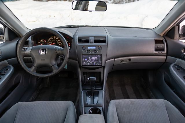 2003 Honda Accord LX w/ 33 MPG, Cruise Control, Bluetooth Radio