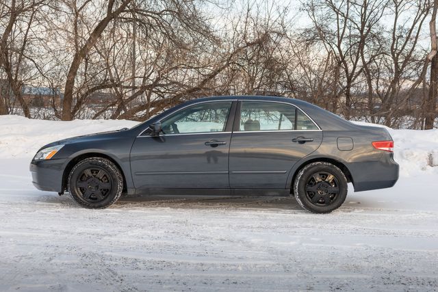 2003 Honda Accord LX w/ 33 MPG, Cruise Control, Bluetooth Radio 2003 Honda Accord LX w/ 33 MPG, Cruise Control, Bluetooth Radio