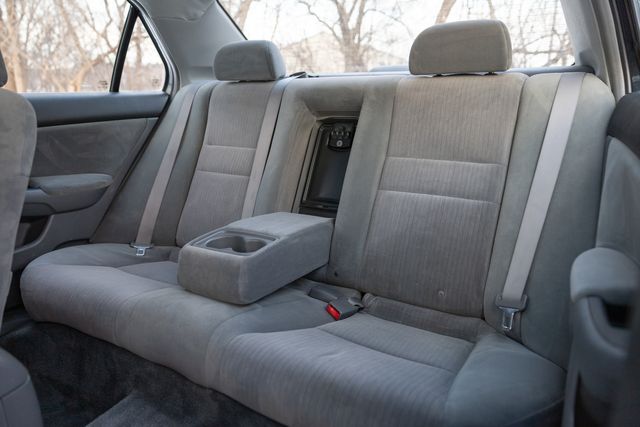 2003 Honda Accord LX w/ 33 MPG, Cruise Control, Bluetooth Radio 2003 Honda Accord LX w/ 33 MPG, Cruise Control, Bluetooth Radio