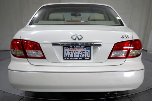 2003 Infiniti I35 | Burbank, California | MDK International 2003 Infiniti I35 | Burbank, California | MDK International