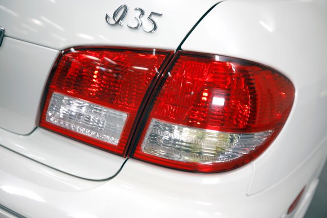 2003 Infiniti I35 | Burbank, California | MDK International 2003 Infiniti I35 | Burbank, California | MDK International
