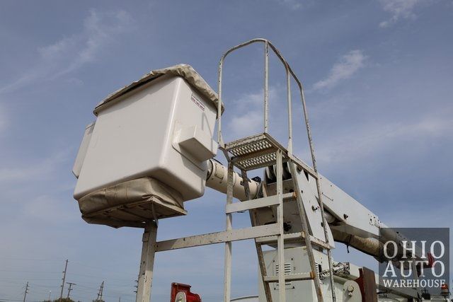 2003 International 7400 DT530 105FT Boom Lift Crane | Canton, Ohio | Ohio Auto Warehouse LLC 2003 International 7400 DT530 105FT Boom Lift Crane | Canton, Ohio | Ohio Auto Warehouse LLC