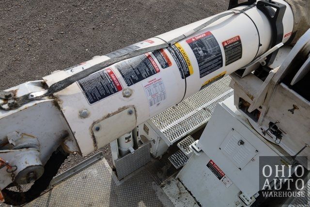 2003 International 7400 DT530 105FT Boom Lift Crane | Canton, Ohio | Ohio Auto Warehouse LLC 2003 International 7400 DT530 105FT Boom Lift Crane | Canton, Ohio | Ohio Auto Warehouse LLC