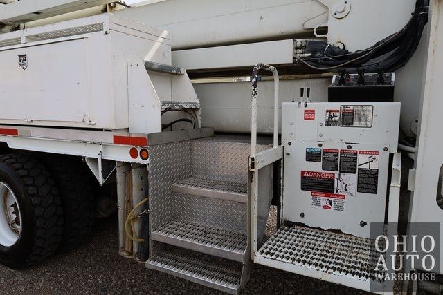 2003 International 7400 DT530 105FT Boom Lift Crane Truck Commercial Se... | Canton, Ohio | Ohio Auto Warehouse LLC 2003 International 7400 DT530 105FT Boom Lift Crane Truck Commercial Se... | Canton, Ohio | Ohio Auto Warehouse LLC