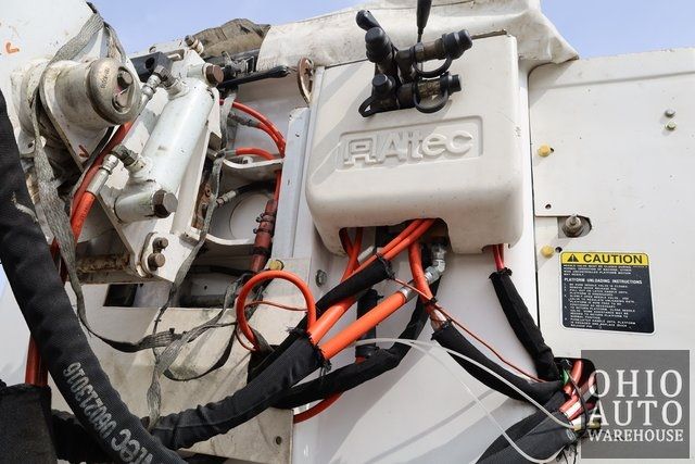 2003 International 7400 DT530 105FT Boom Lift Crane Truck Commercial Se... | Canton, Ohio | Ohio Auto Warehouse LLC 2003 International 7400 DT530 105FT Boom Lift Crane Truck Commercial Se... | Canton, Ohio | Ohio Auto Warehouse LLC