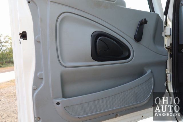 2003 International 7400 DT530 105FT Boom Lift Crane | Canton, Ohio | Ohio Auto Warehouse LLC 2003 International 7400 DT530 105FT Boom Lift Crane | Canton, Ohio | Ohio Auto Warehouse LLC