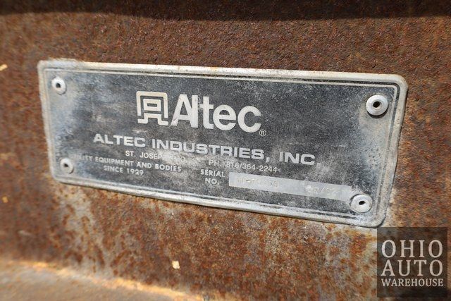 2003 International 7400 DT530 105FT Boom Lift Crane Truck Commercial Se... | Canton, Ohio | Ohio Auto Warehouse LLC 2003 International 7400 DT530 105FT Boom Lift Crane Truck Commercial Se... | Canton, Ohio | Ohio Auto Warehouse LLC