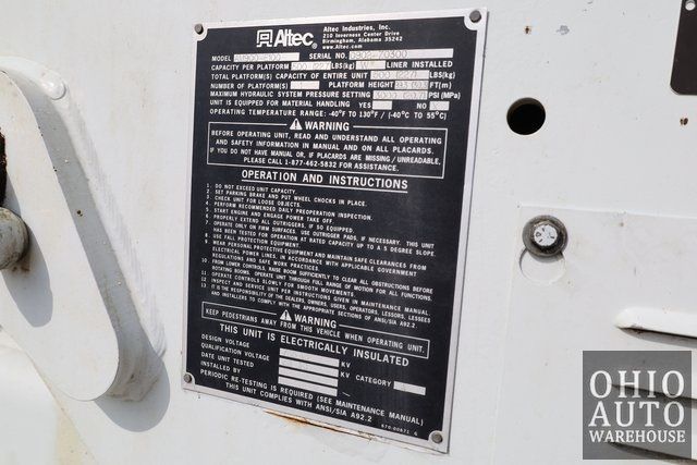 2003 International 7400 DT530 105FT Boom Lift Crane | Canton, Ohio | Ohio Auto Warehouse LLC 2003 International 7400 DT530 105FT Boom Lift Crane | Canton, Ohio | Ohio Auto Warehouse LLC