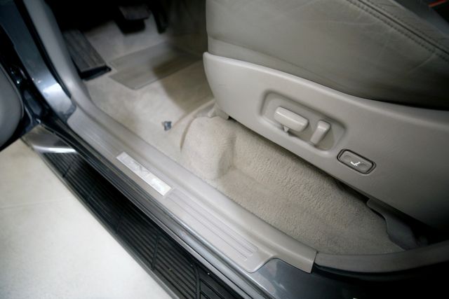 2003 Lexus LX 470 | Burbank, California | MDK International 2003 Lexus LX 470 | Burbank, California | MDK International