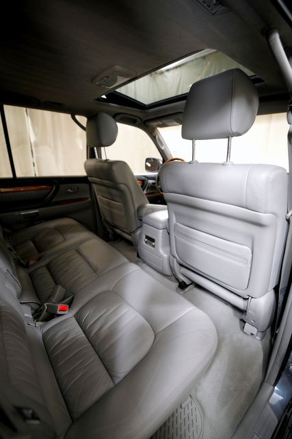 2003 Lexus LX 470 | Burbank, California | MDK International 2003 Lexus LX 470 | Burbank, California | MDK International