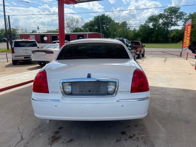 2003 Lincoln Town Car Signature