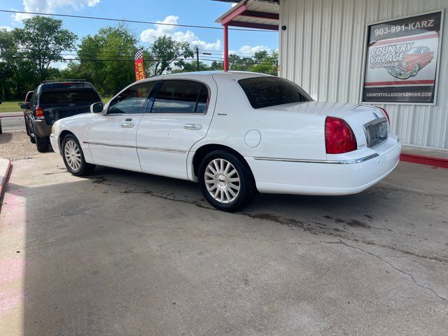 2003 Lincoln Town Car Signature