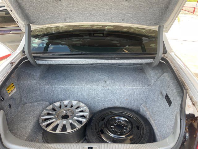 2003 Lincoln Town Car Signature