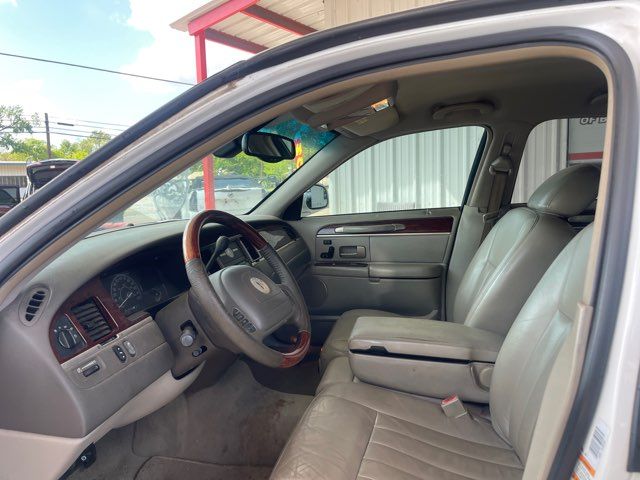 2003 Lincoln Town Car Signature