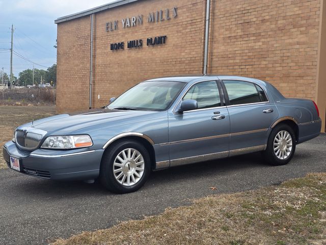 2003 Lincoln Town Car Signature