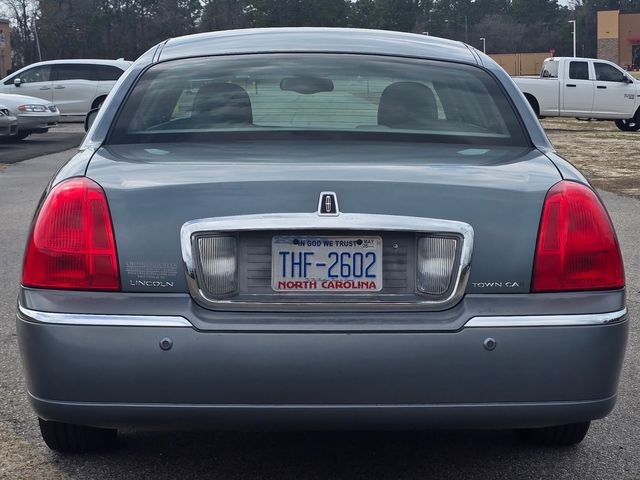 2003 Lincoln Town Car Signature 2003 Lincoln Town Car Signature