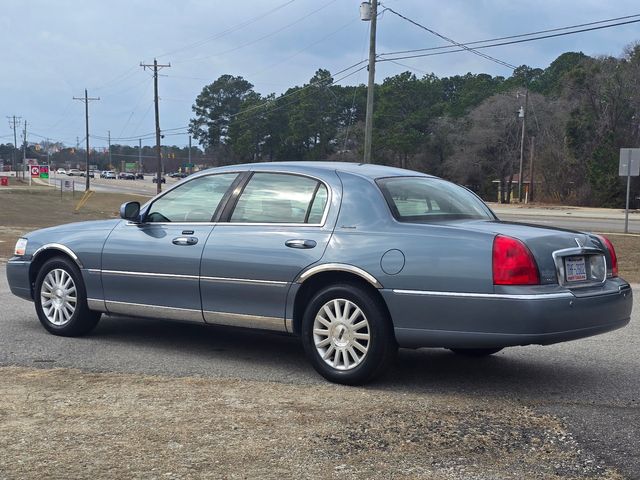 2003 Lincoln Town Car Signature 2003 Lincoln Town Car Signature